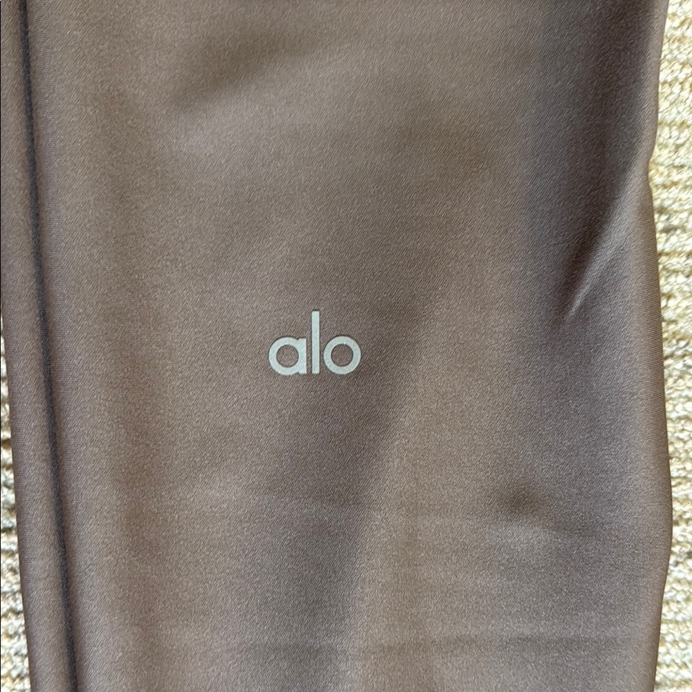 Alo Set - Picture 4 of 5